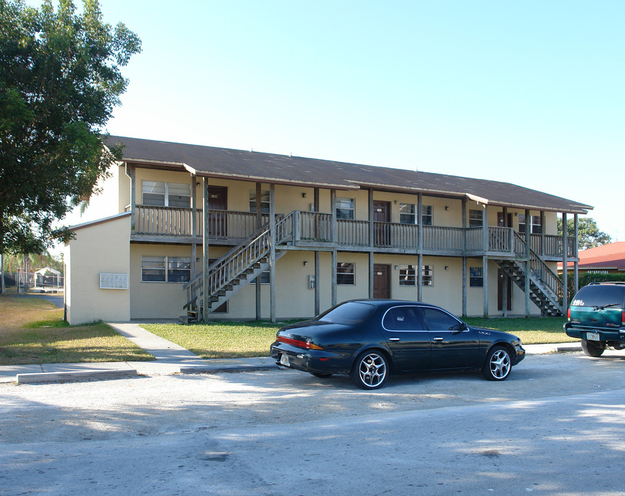 134-154 NW 5th St in Homestead, FL - Building Photo