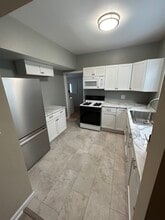 339 N Grove St in Bowling Green, OH - Building Photo - Building Photo