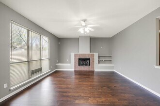 910 Champions Point Dr in Pflugerville, TX - Building Photo - Building Photo