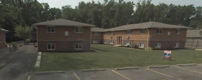 Holt Apartments