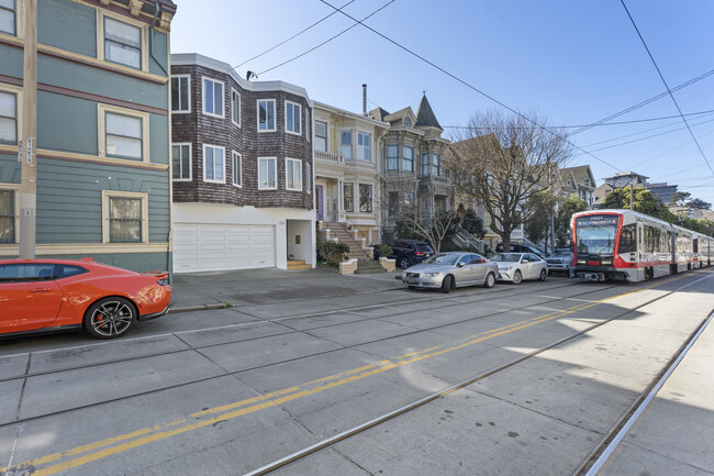 159 Carl St in San Francisco, CA - Building Photo - Building Photo