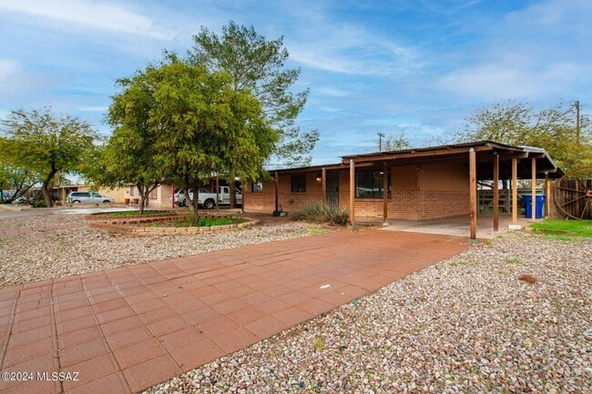 4749 E 24th St in Tucson, AZ - Building Photo - Building Photo