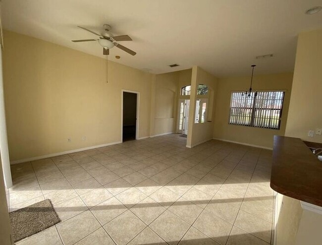 404 Cinnamon Dr in Kissimmee, FL - Building Photo - Building Photo