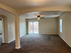 1004 Desert Paintbrush Loop in Rio Rancho, NM - Building Photo - Building Photo