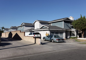 9141-9147 Park St in Bellflower, CA - Building Photo