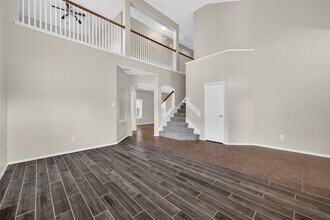 5006 Mossy Bridge Dr in Spring, TX - Building Photo - Building Photo
