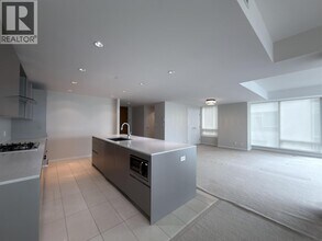 5151 Brighouse Way in Richmond, BC - Building Photo - Building Photo