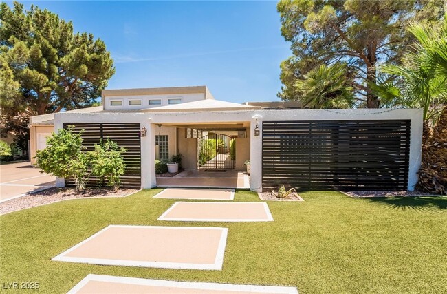 property at 3003 La Mesa Dr