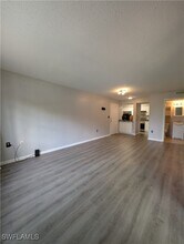 3401 Winkler Ave in Ft. Myers, FL - Building Photo - Building Photo
