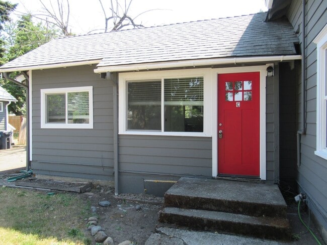 property at 1385 Hines St SE