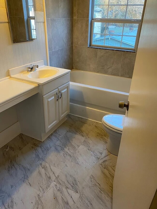 304 Welch St in Houston, TX - Foto de edificio - Building Photo