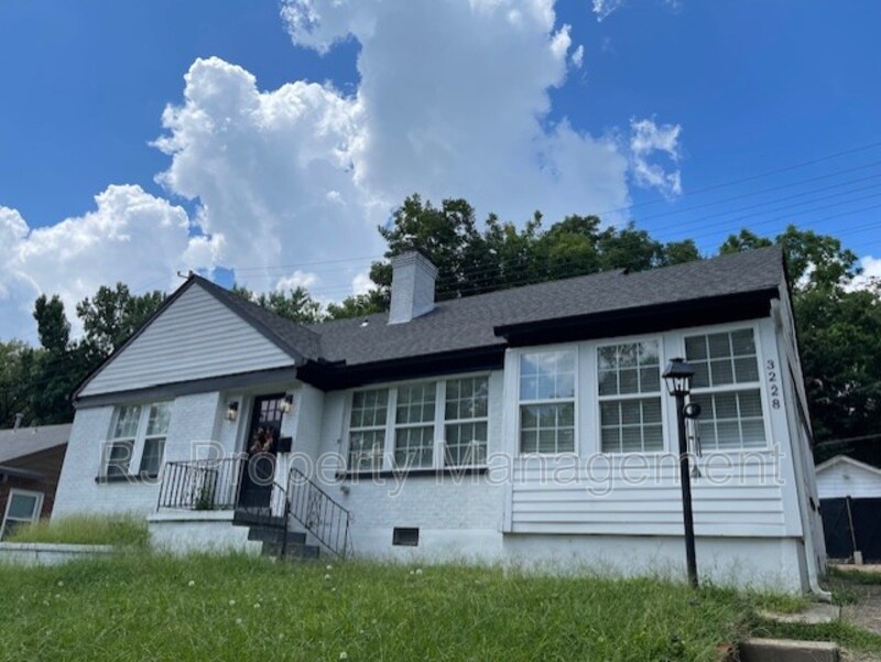 3228 N Waynoka Cir in Memphis, TN - Building Photo
