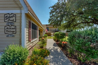 Silver Creek Apartments in Midland, TX - Building Photo - Interior Photo