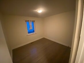 16 Peking Rd in Toronto, ON - Building Photo - Building Photo