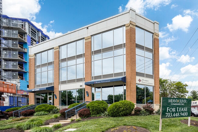 The Lowell in McLean, VA - Building Photo - Building Photo