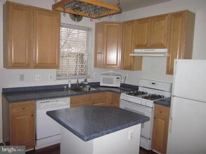 635 Baystone Ct in Annapolis, MD - Building Photo - Building Photo