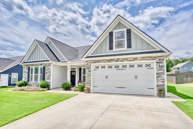 203 Rich Haven Ln in Greer, SC - Foto de edificio - Building Photo