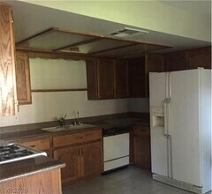 6671 W Tropicana Ave in Las Vegas, NV - Building Photo - Building Photo