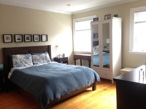45 Garrison Rd, Unit 3 in Brookline, MA - Building Photo - Building Photo