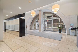 38 N Almaden Blvd in San Jose, CA - Foto de edificio - Building Photo