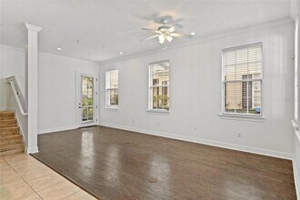 1332 Lake Baldwin Ln in Orlando, FL - Foto de edificio - Building Photo