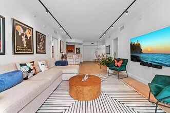 350 SE 2nd St, Unit 1150 in Fort Lauderdale, FL - Building Photo - Building Photo