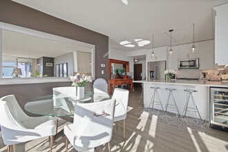 35 Mariner Terrace in Toronto, ON - Building Photo - Building Photo