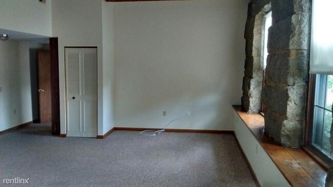 100 Bemis Rd-Unit -Apt 308 in Fitchburg, MA - Building Photo - Building Photo