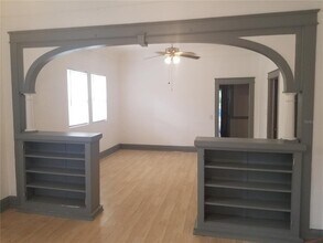 2107 W Chestnut St in Tampa, FL - Building Photo - Building Photo