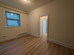 2532 N Sawyer Ave, Unit 105 in Chicago, IL - Foto de edificio - Building Photo