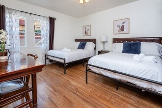 1427 S Shenandoah St-Unit -ID1042777P in Los Angeles, CA - Foto de edificio - Building Photo