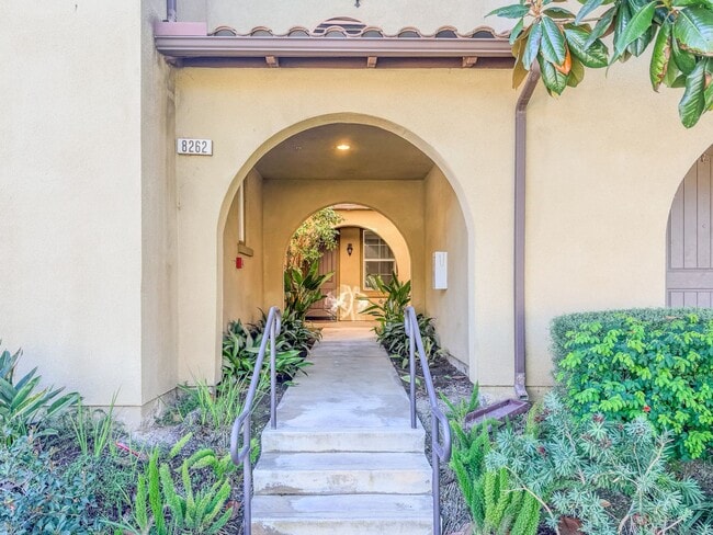 8262 Onyx St in Ventura, CA - Building Photo - Building Photo