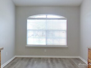 1127 Summer Springs Drive in Middleburg, FL - Building Photo - Building Photo