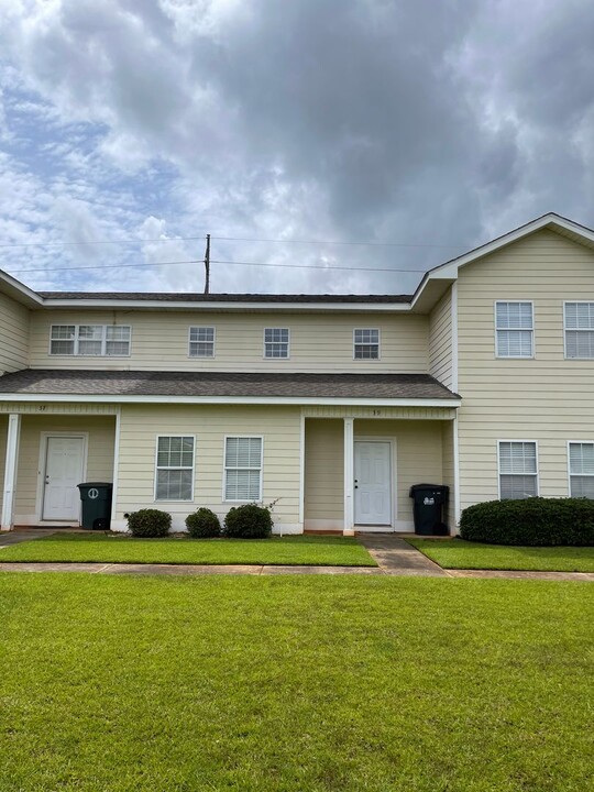 39 Courtyard Way in Enterprise, AL - Building Photo