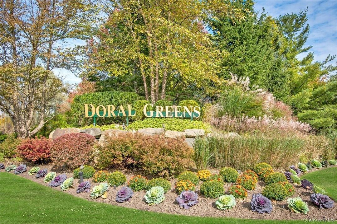 126 Doral Greens Dr W in Rye Brook, NY - Building Photo