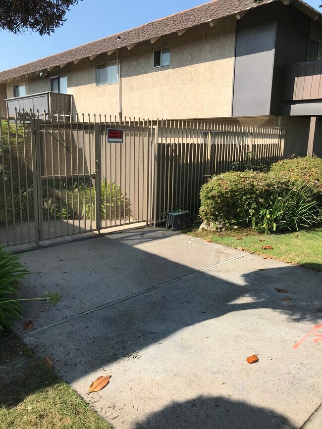 710 N Gilbert St Apartments and Nearby Anaheim Apartments For Rent