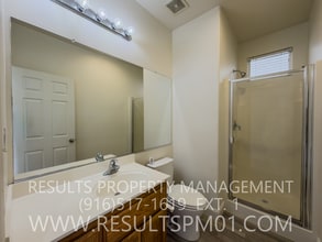 3696 Naturita Way in Sacramento, CA - Building Photo - Building Photo