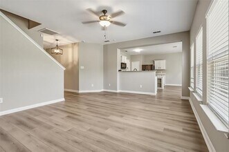 5015 Royal Springs Dr in Forney, TX - Building Photo - Building Photo