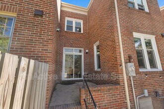 435 W Princess Anne Rd in Norfolk, VA - Building Photo - Building Photo