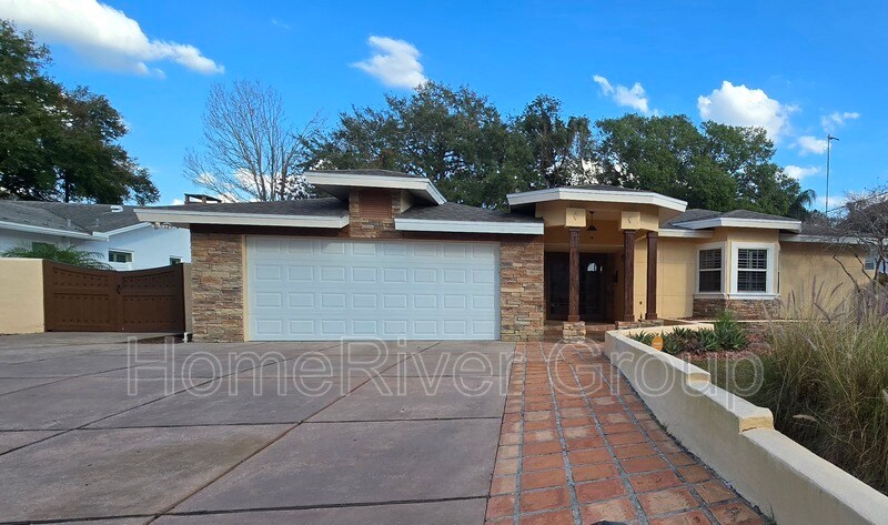 3601 Lake Sarah Dr in Orlando, FL - Building Photo