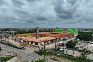 Alexan St. Elmo in Austin, TX - Building Photo