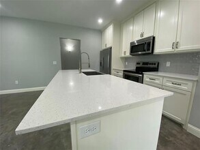 1004 S Armstrong Ave in Denison, TX - Building Photo - Building Photo