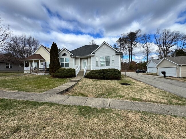 9601 Williamsborough Ln in Louisville, KY - Building Photo - Building Photo