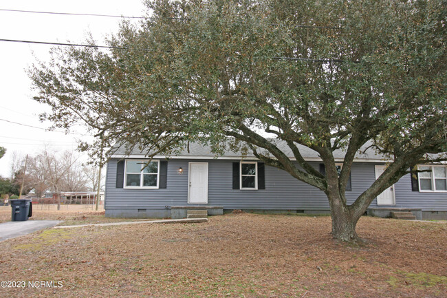 326 Starling St in Jacksonville, NC - Building Photo - Building Photo