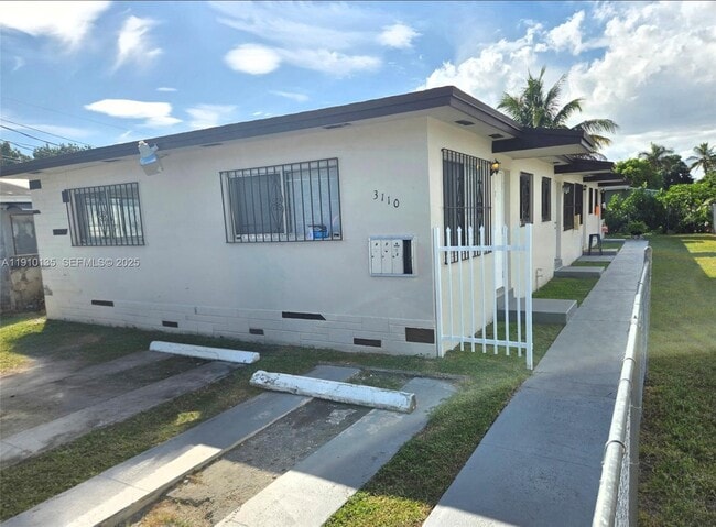 3110 NW 19th Ave in Miami, FL - Building Photo - Building Photo