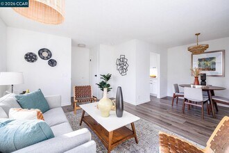 1033 Mohr Ln in Concord, CA - Building Photo - Building Photo