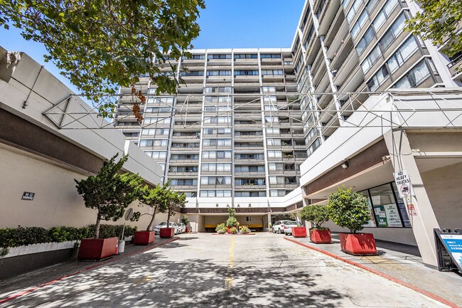 property at 801 Franklin St