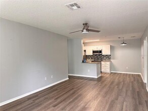 6506 Swissco Dr, Unit 1311 in Orlando, FL - Building Photo - Building Photo