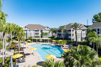 Crosswynde Apartments in Tampa, FL - Building Photo - Building Photo