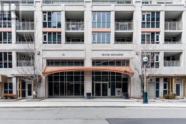 132-38-638 Grand Magazine St in Toronto, ON - Building Photo - Building Photo